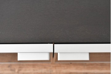 中古　美品!!　展示品　松永家具(MATSUNAGA )　人気シリーズ　ピアット(piatto)　スタイリッシュで洗練された雰囲気を演出するブラックカラーのローキャビネット(サイドボード、サイドキャビネット、収納棚、戸棚)(定価約17万円)(R-083395)