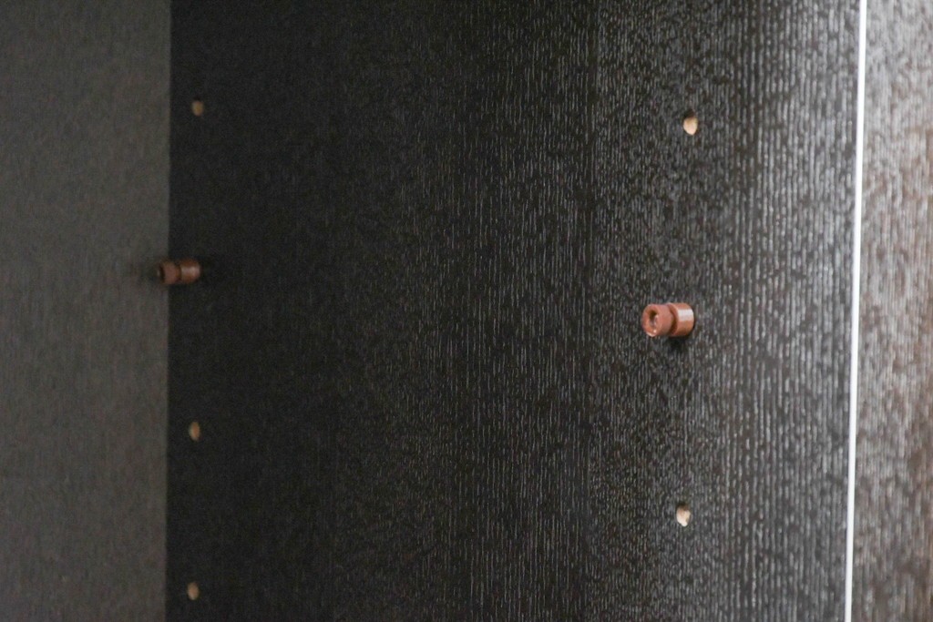 中古　美品!!　展示品　松永家具(MATSUNAGA )　人気シリーズ　ピアット(piatto)　スタイリッシュで洗練された雰囲気を演出するブラックカラーのローキャビネット(サイドボード、サイドキャビネット、収納棚、戸棚)(定価約17万円)(R-083395)