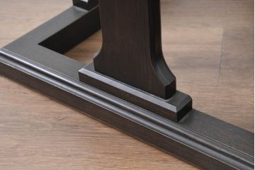 中古　希少品!!　クラシカルモダンデザイン　スモークガラストップ越しに映える美しい構造のコーヒーテーブル(ラウドテーブル、ガラステーブル、カクテルテーブル、リビングテーブル)(定価約20万円)(R-083397)