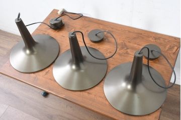 中古　高級品!!　スタジオノイ(Studio NOI)　キン(Kin)　479/LBT 　モダンなデザインで空間をおしゃれに格上げしてくれるブロンズのペンダントライト3個セット(天井照明、吊り下げ照明)(定価3台で約96万円)(R-083399)