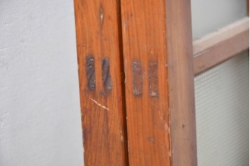 ヴィンテージ建具　昭和中期　和の雰囲気を引き立てるガラス戸2枚セット　(R-083406)