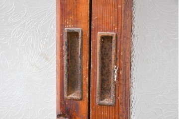 ヴィンテージ建具　昭和中期　和の雰囲気を引き立てるガラス戸2枚セット　(R-083406)