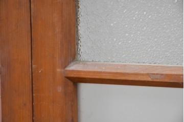 ヴィンテージ建具　昭和中期　素朴な格子デザインのガラス戸4枚セット　(R-083408)