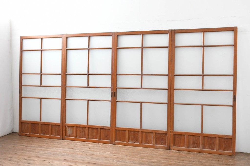 ヴィンテージ建具　昭和中期　素朴な格子デザインのガラス戸4枚セット　(R-083408)