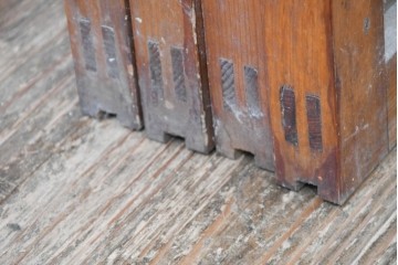 ヴィンテージ建具　昭和中期　素朴な格子デザインのガラス戸4枚セット　(R-083408)