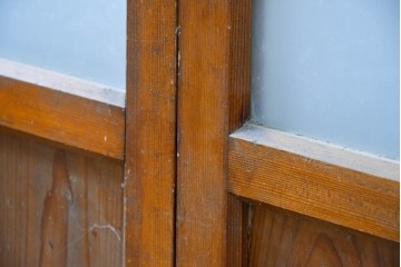 ヴィンテージ建具　昭和中期　素朴な格子デザインのガラス戸4枚セット　(R-083408)