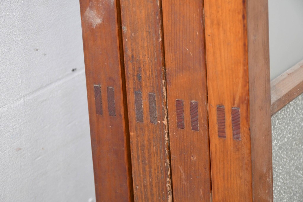 ヴィンテージ建具　昭和中期　素朴な格子デザインのガラス戸4枚セット　(R-083408)