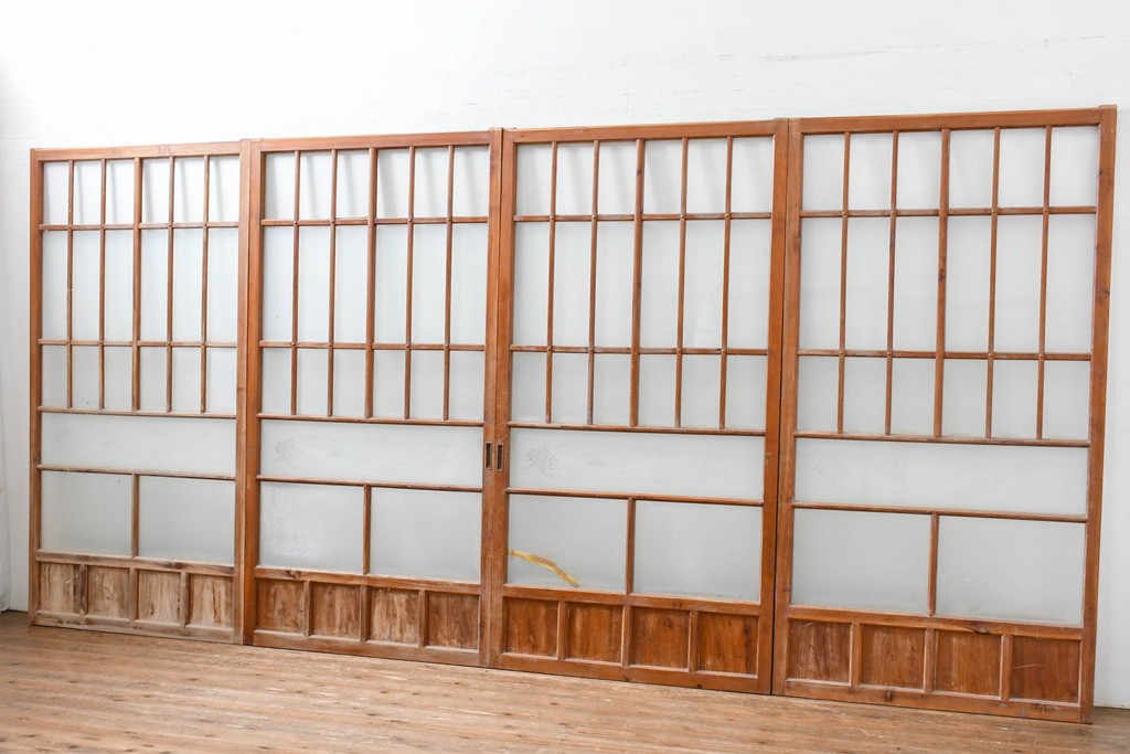 ヴィンテージ建具　昭和中期　ひし形を描く格子意匠のガラス戸4枚セット　(R-083409)