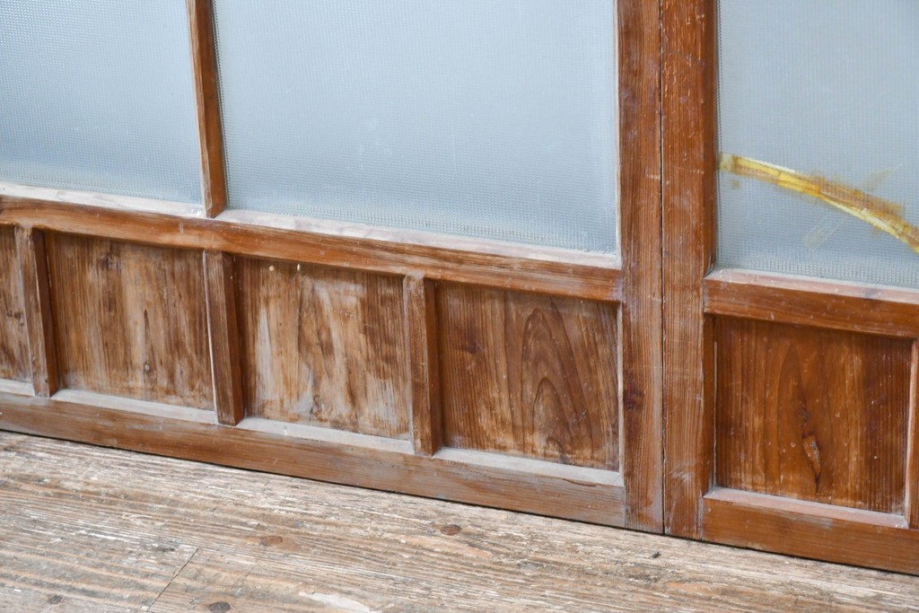 ヴィンテージ建具　昭和中期　ひし形を描く格子意匠のガラス戸4枚セット　(R-083409)