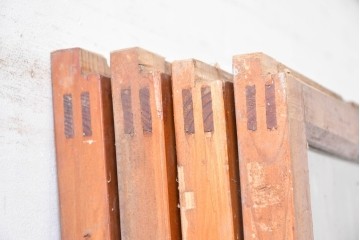 ヴィンテージ建具　昭和中期　ひし形を描く格子意匠のガラス戸4枚セット　(R-083411)