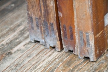 ヴィンテージ建具　昭和中期　ひし形を描く格子意匠のガラス戸4枚セット　(R-083411)