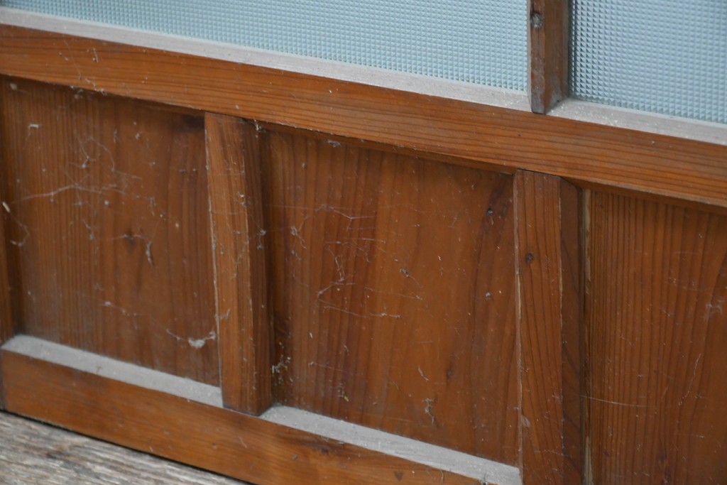 ヴィンテージ建具　昭和中期　ひし形を描く格子意匠のガラス戸4枚セット　(R-083411)