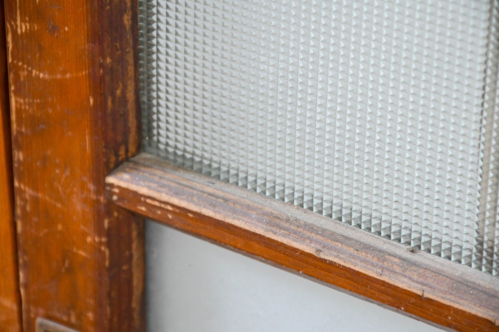 ヴィンテージ建具　昭和中期　ひし形を描く格子意匠のガラス戸4枚セット　(R-083411)