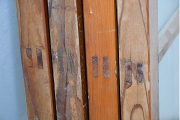 ヴィンテージ建具　昭和中期　ひし形を描く格子意匠のガラス戸4枚セット　(R-083411)