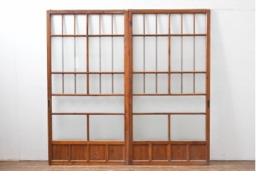 ヴィンテージ建具　昭和中期　和の雰囲気を引き立てるガラス戸2枚セット　(R-083412)