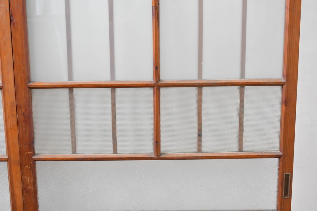 ヴィンテージ建具　昭和中期　和の雰囲気を引き立てるガラス戸2枚セット　(R-083412)