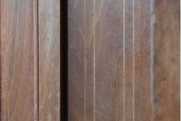 フランスアンティーク　ブラックウォールナット無垢材が使われた贅沢な逸品!!　分解可能な特大アルモワールキャビネット(ワードローブ、洋服タンス、収納棚、戸棚、食器棚、本棚)(R-083414)