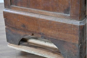 フランスアンティーク　ブラックウォールナット無垢材が使われた贅沢な逸品!!　分解可能な特大アルモワールキャビネット(ワードローブ、洋服タンス、収納棚、戸棚、食器棚、本棚)(R-083414)