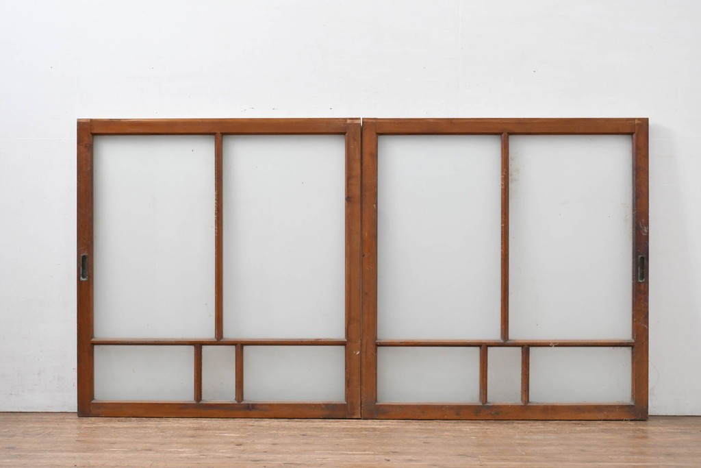 アンティーク建具　昭和初期　素朴な佇まいのガラス窓2枚セット　(R-083416)