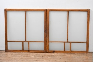 アンティーク建具　昭和初期　素朴な佇まいのガラス窓2枚セット　(R-083416)