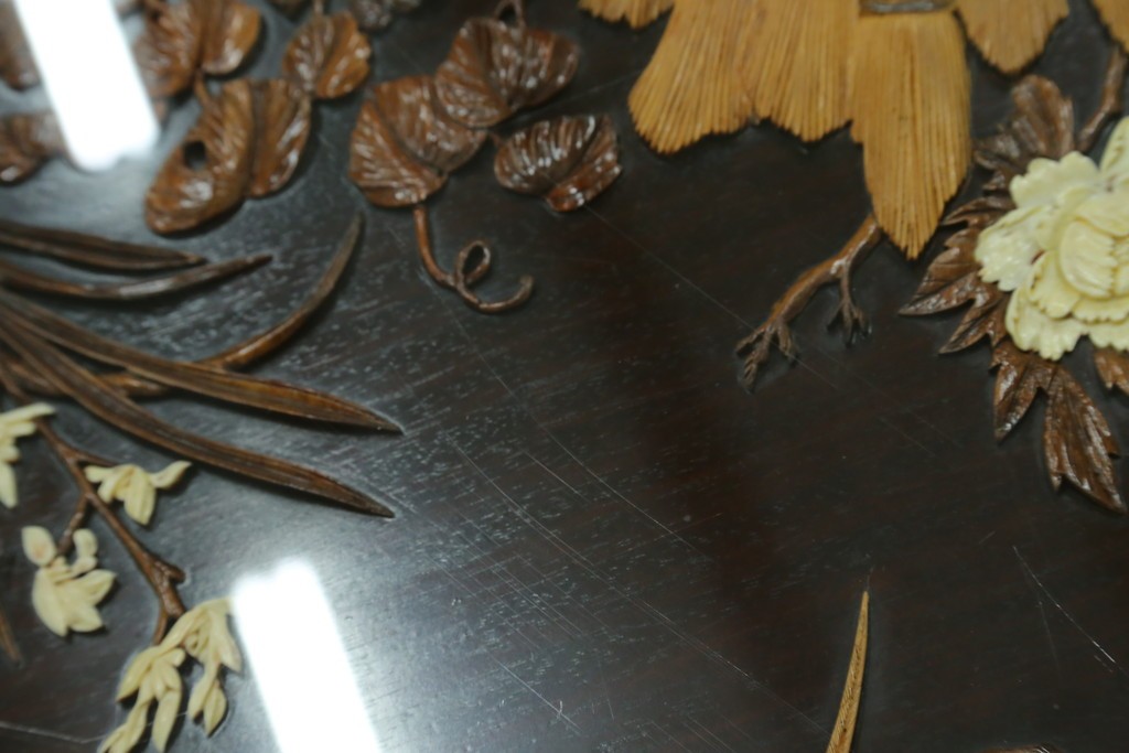 和製ヴィンテージ　超美品　民芸家具　総紫檀(シタン)彫刻　花鳥図と龍の総彫りが高級感たっぷりなガラス天板付き座卓　(R-083418)