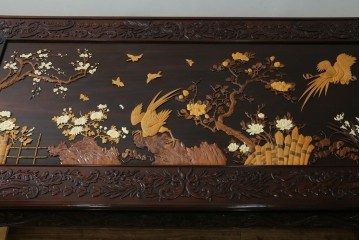 和製ヴィンテージ　超美品　民芸家具　総紫檀(シタン)彫刻　花鳥図と龍の総彫りが高級感たっぷりなガラス天板付き座卓　(R-083418)