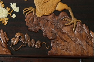 和製ヴィンテージ　超美品　民芸家具　総紫檀(シタン)彫刻　花鳥図と龍の総彫りが高級感たっぷりなガラス天板付き座卓　(R-083418)