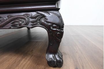 中古　超美品　民芸家具　総紫檀(シタン)彫刻　花鳥図と龍の総彫りが高級感たっぷりなガラス天板付き座卓(ローテーブル、センターテーブル、リビングテーブル)(R-083418)