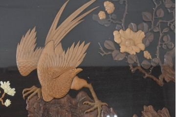 中古　超美品　民芸家具　総紫檀(シタン)彫刻　花鳥図と龍の総彫りが高級感たっぷりなガラス天板付き座卓(ローテーブル、センターテーブル、リビングテーブル)(R-083418)