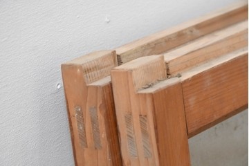 アンティーク建具　昭和初期　すっきりとした桟組みの横長ガラス窓2枚セット　(R-083419)