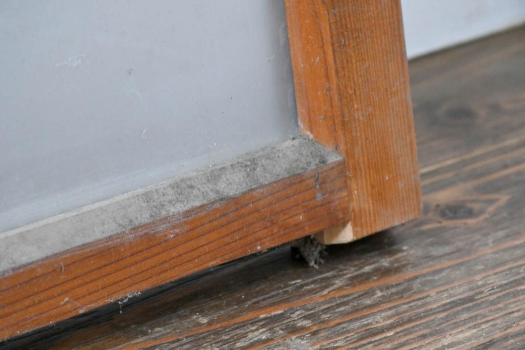 アンティーク建具　昭和初期　すっきりとした桟組みの横長ガラス窓2枚セット　(R-083419)