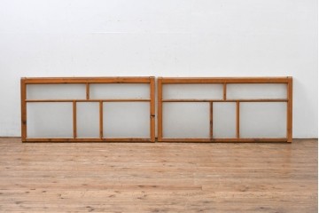 アンティーク建具　昭和初期　すっきりとした桟組みの横長ガラス窓2枚セット　(R-083419)