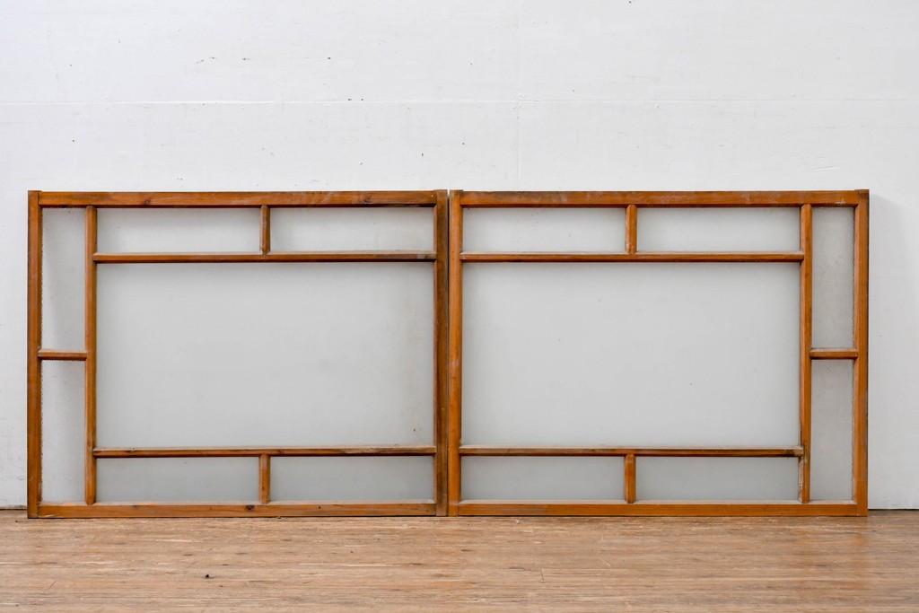 アンティーク建具　昭和初期　大正ロマンを思わせる佇まいのガラス窓2枚セット　(R-083420)