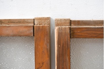 アンティーク建具　昭和初期　大正ロマンを思わせる佇まいのガラス窓2枚セット　(R-083420)