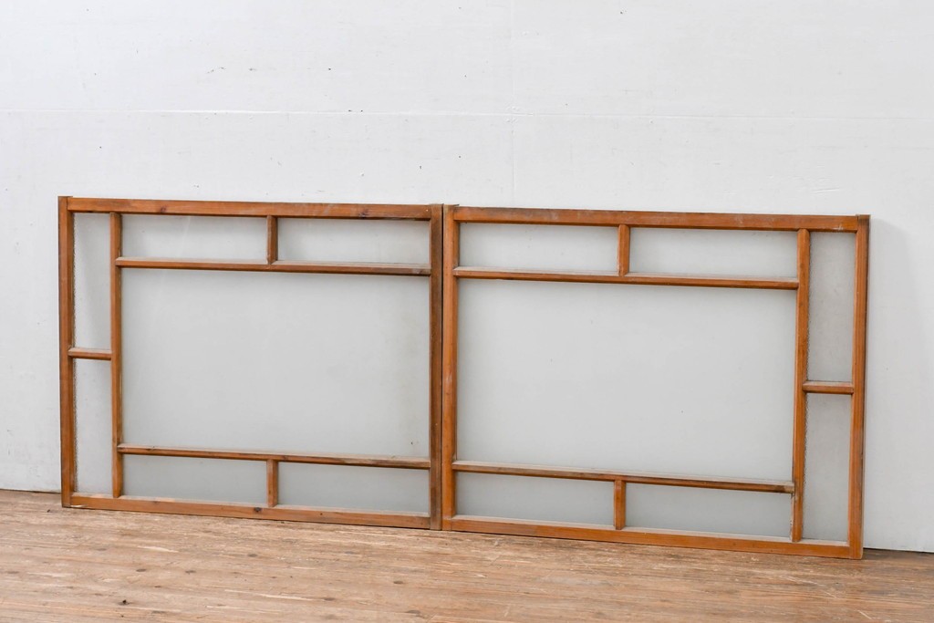 アンティーク建具　昭和初期　大正ロマンを思わせる佇まいのガラス窓2枚セット　(R-083420)