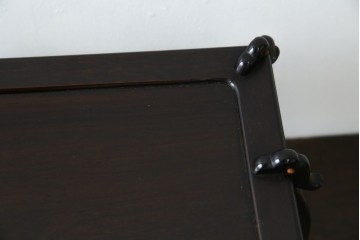 和製ビンテージ　超美品!!　唐木材　繊細な透かし彫りが魅せる格調高き八足中卓　定価約20万円　(R-083421)