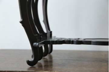 和製ビンテージ　超美品!!　唐木材　繊細な透かし彫りが魅せる格調高き八足中卓　定価約20万円　(R-083421)