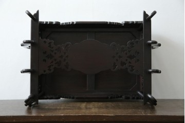 和製ビンテージ　超美品!!　唐木材　繊細な透かし彫りが魅せる格調高き八足中卓　定価約20万円　(R-083421)