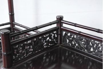 和製ビンテージ　超美品　シタン(紫檀)材　竹の意匠と花鳥彫刻の最高級飾り棚(茶棚、茶箪笥、収納棚、飾り棚、戸棚、サイドボード、ヴィンテージ)(定価約200万円)(R-083422)
