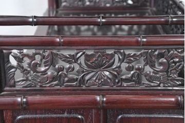和製ビンテージ　超美品　シタン(紫檀)材　竹の意匠と花鳥彫刻の最高級飾り棚(茶棚、茶箪笥、収納棚、飾り棚、戸棚、サイドボード、ヴィンテージ)(定価約200万円)(R-083422)
