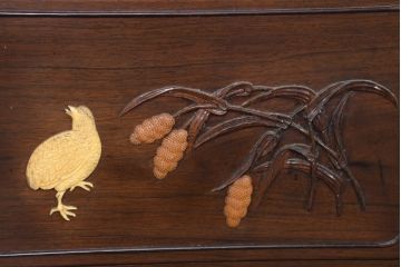 和製ビンテージ　超美品　シタン(紫檀)材　竹の意匠と花鳥彫刻の最高級飾り棚(茶棚、茶箪笥、収納棚、飾り棚、戸棚、サイドボード、ヴィンテージ)(定価約200万円)(R-083422)