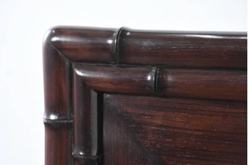 和製ビンテージ　超美品　最高級　シタン(紫檀)材とカリン(花梨)材　鳥眼杢を背景に竹の意匠と花蝶図の彫刻が映える雅な衝立て(衝い立て、パーテーション、仕切り、ヴィンテージ)(R-083423)