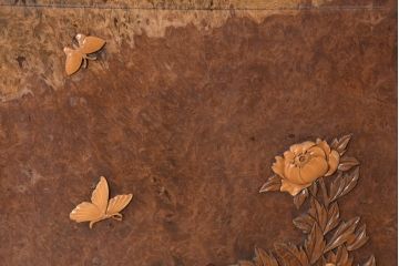 和製ビンテージ　超美品　最高級　シタン(紫檀)材とカリン(花梨)材　鳥眼杢を背景に竹の意匠と花蝶図の彫刻が映える雅な衝立て(衝い立て、パーテーション、仕切り、ヴィンテージ)(R-083423)