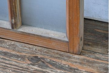 アンティーク建具　大正ロマン　ナチュラルな素材で柔らかな雰囲気のお部屋にもピッタリな窓2枚セット(引き戸、ガラス窓)(R-083425)