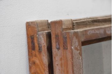 アンティーク建具　大正ロマン　味わい深い木の温もりが魅力の窓2枚セット(引き戸、ガラス窓)(R-083426)