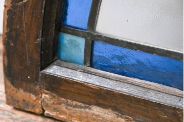 和製アンティーク　大正ロマン　半円型　草花を描いた美しいステンドグラス窓1枚(アーチ型、建具、明かり取り、明り取り、FIX窓、ガラス窓、嵌め殺し、ディスプレイ、アート)(R-083434)