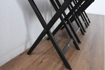 フィリピンビンテージ　パーケットリートップ　収納スタンド付きで使い勝手抜群な折り畳みサイドテーブル4台セット(コーヒーテーブル、ナイトテーブル、花台、飾り台、ヴィンテージ、バラ売り可能)(R-083443)