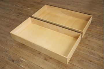 中古　北海道民芸家具　天板リメイク　和洋どちらのお部屋にも馴染みやすいサイドチェスト(テレビ台、テレビボード、ローボード、ローチェスト、引き出し、収納箪笥、衣装箪笥)(R-083450)