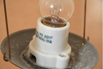 和製アンティーク　漆塗りが美しく和の雰囲気を醸し出す行灯(丸行灯、行燈、照明、フロアスタンド)(R-083453)