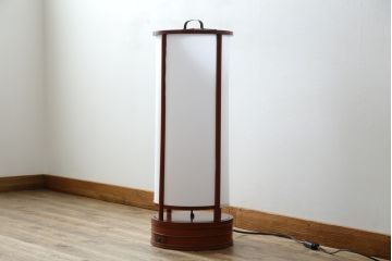 和製アンティーク　漆塗りが美しく和の雰囲気を醸し出す行灯(丸行灯、行燈、照明、フロアスタンド)(R-083453)